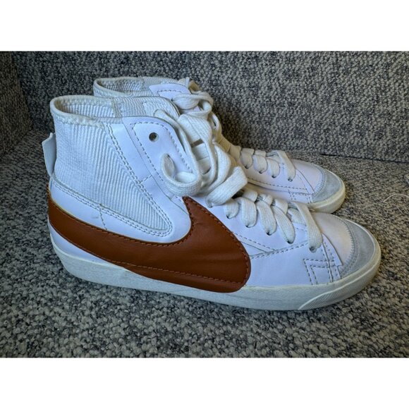 Nike Other - Nike Blazer Mid 77 Vintage Shoes White & Brown Size 11